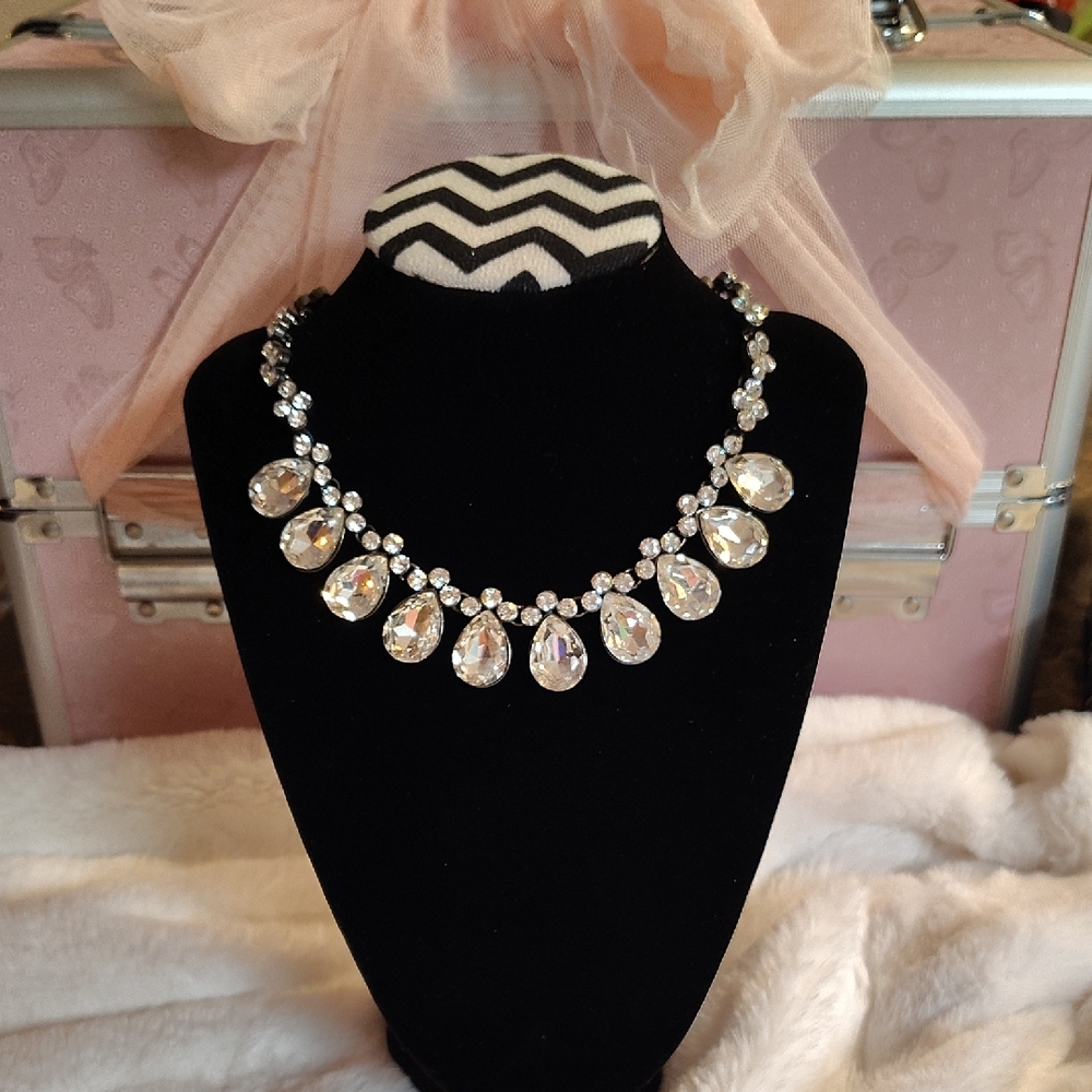 Elegant Silver Crystal Necklace